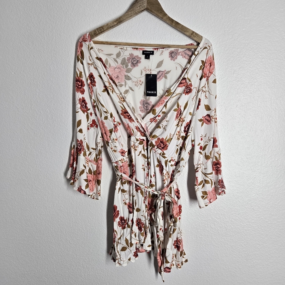 Torrid Floral Top Size 0X